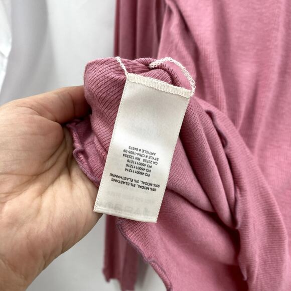 aritzia pink ribbed lettuce turtleneck long sleeve - Picture 5 of 5